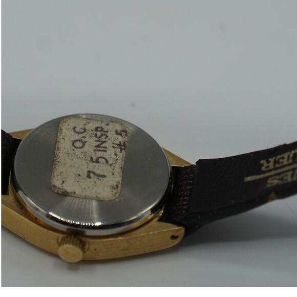 Wittnauer Swiss Ladies Watch Gold Tone QC Leather Band New Battery - Picture 6 of 6